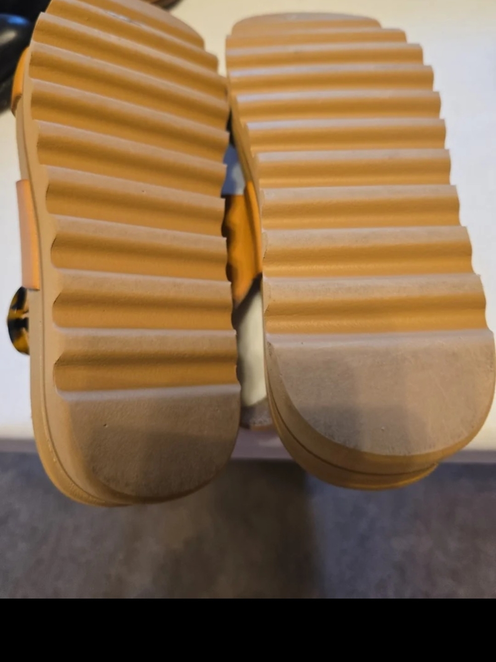 REEF Women's Tan Platform Sandal with Buckle - Picture 7 of 7